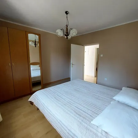 Clara Apartment