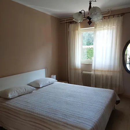 Clara Apartment *